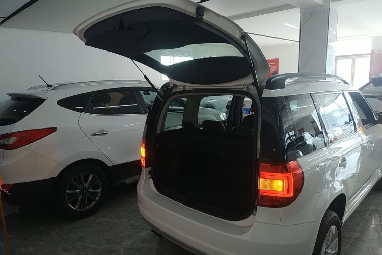 Used Skoda Yeti 2017 TSI280 DSG Advanced Edition Trunk