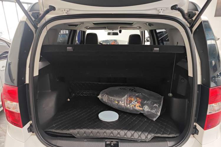 Used Skoda Yeti 2017 TSI280 DSG Car Enjoy Brothers Edition Trunk