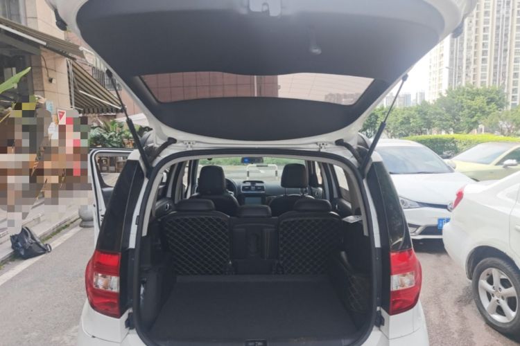 Used Skoda Yeti 2017 TSI280 DSG Car Enjoy Brothers Edition Trunk