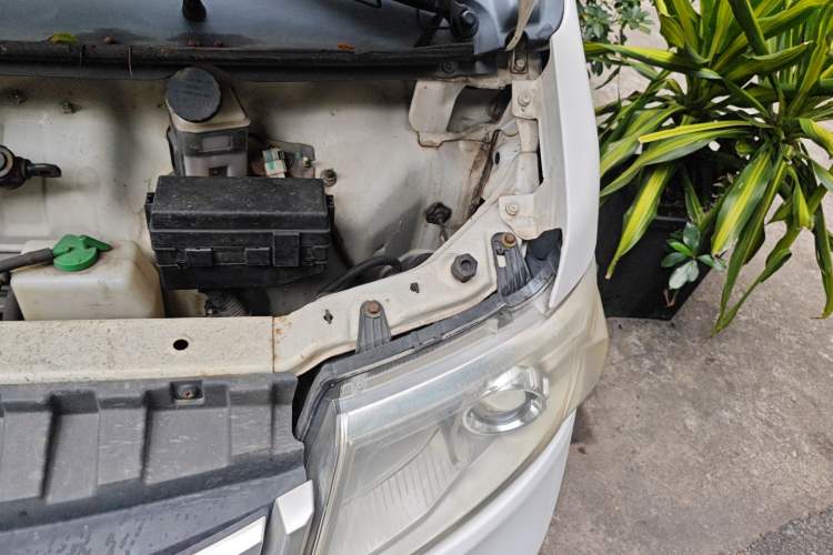 Used Skywell D07 Entrepreneur 2018 Entrepreneur Standard Edition Engine Bay Left