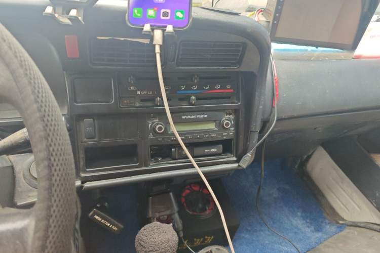 Used Skywell D10 2017 Sea Lion Pure Electric Van Audio And AC Panel
