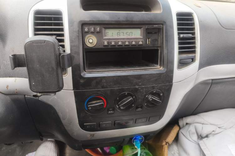 Used Skywell D10 2019 44.6 kWh Low-Roof Pure Electric Van Audio And AC Panel