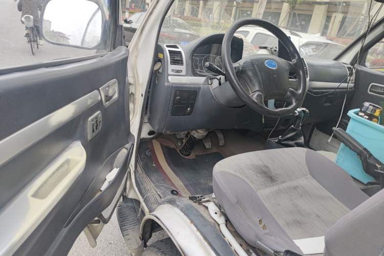 Used Skywell D10 2019 44.6 kWh High-Roof Pure Electric Van Driver Seat