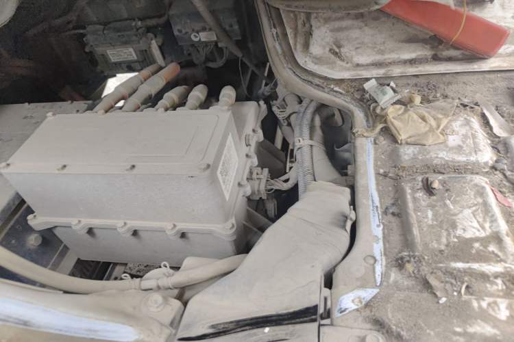 Used Skywell D10 2019 44.6 kWh High-Roof Pure Electric Van Engine Bay Left