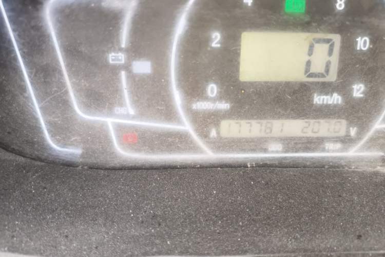Used Skywell D10 2019 44.6 kWh Low-Roof Pure Electric Van Odometer Close Up