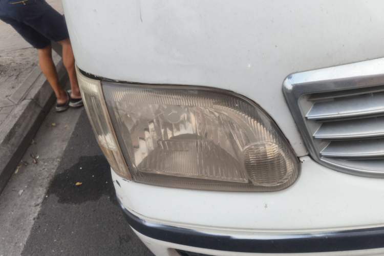 Used Skywell D10 2019 44.6 kWh Low-Roof Pure Electric Van Right Front Headlight