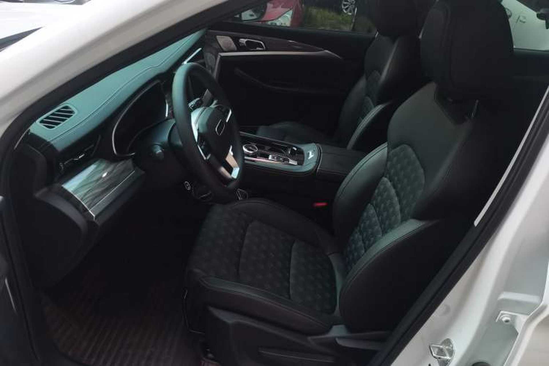 Used Skyworth 2021 520 Travel Edition Left Front Seat