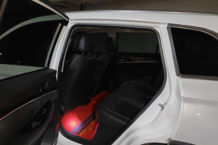Used Skyworth 2021 520 Smart Edition Left Rear Seat
