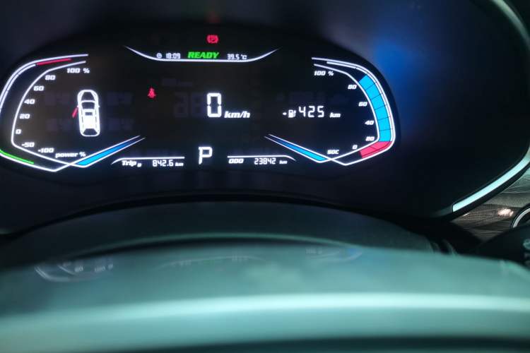 Used Skyworth 2021 520 Travel Edition Odometer Close Up