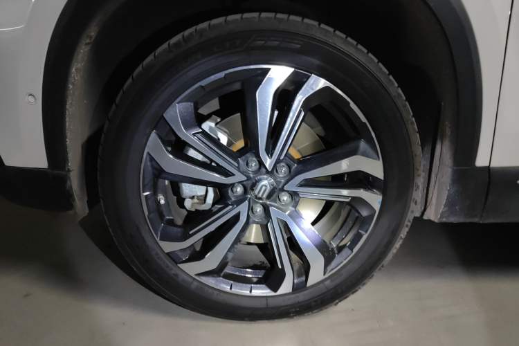 Used Skyworth 2021 520 Smart Edition Right Front Wheel Hub