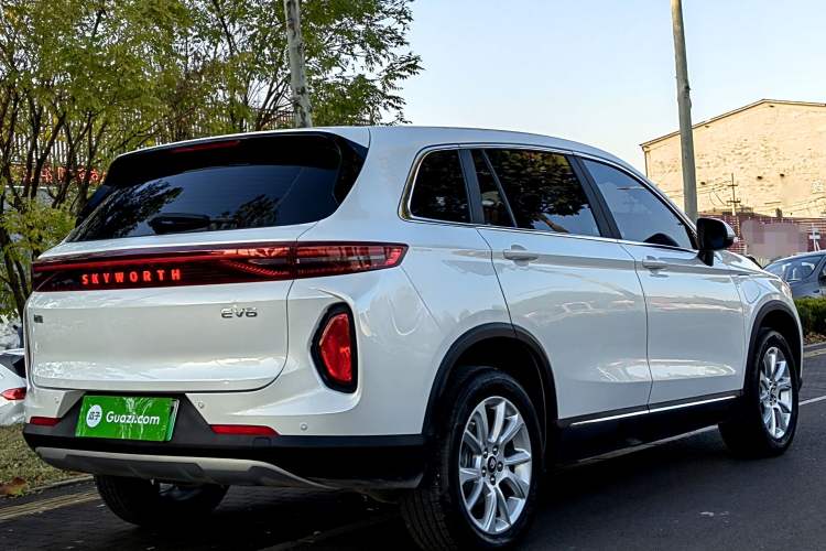Used Skyworth 2022 410 Travel Edition Exterior 6