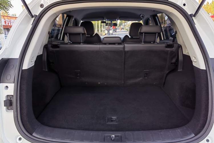 Used Skyworth 2022 410 Travel Edition Interior 14