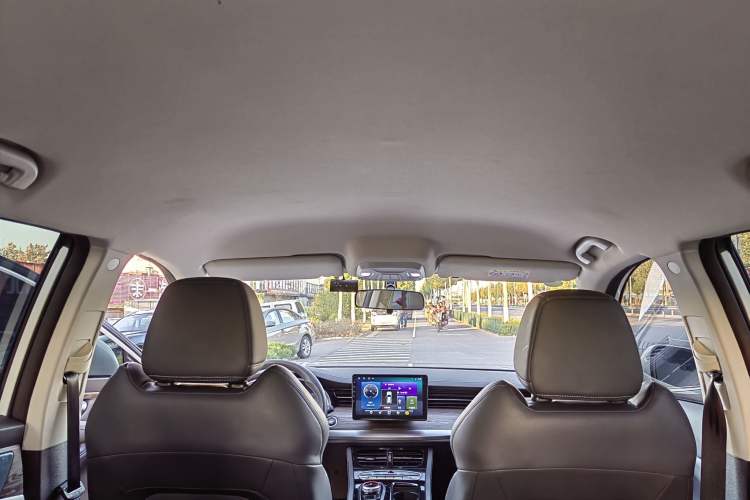 Used Skyworth 2022 410 Travel Edition Interior 15