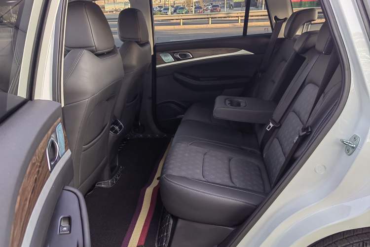 Used Skyworth 2022 410 Travel Edition Interior 2