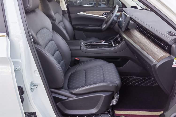Used Skyworth 2022 410 Travel Edition Interior 3