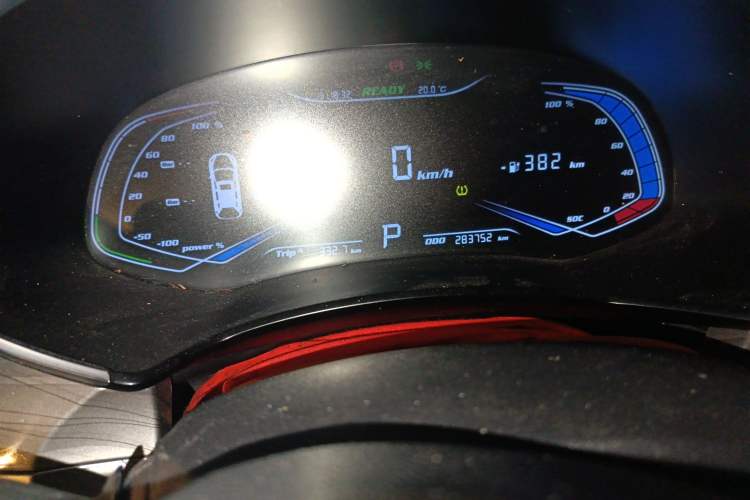 Used Skyworth ET5 2020 Mingxin Health Edition 410 km Odometer Close Up