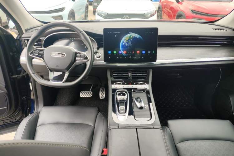 Used Skyworth ET5 2020 PureMind Smart Edition 520 km Center Console