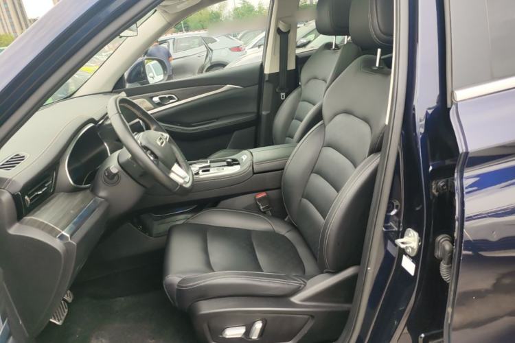 Used Skyworth ET5 2020 PureMind Smart Edition 520 km Left Front Seat