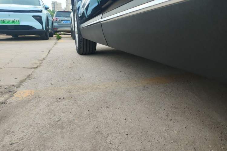 Used Skyworth ET5 2020 PureMind Smart Edition 520 km Left Side Sill