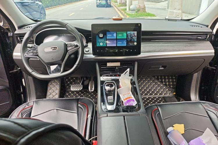 Used Skyworth ET5 2020 PureMind Smart Edition 410 km Center Console