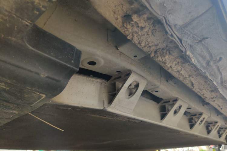 Used Skyworth ET5 2020 PureMind Smart Edition 520 km Chassis Front Left