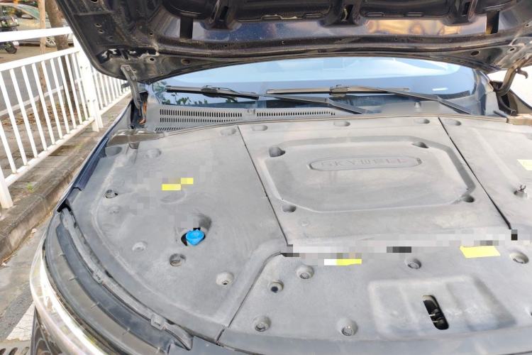 Used Skyworth ET5 2020 Mingxin Health Edition 410 km Engine Bay Right