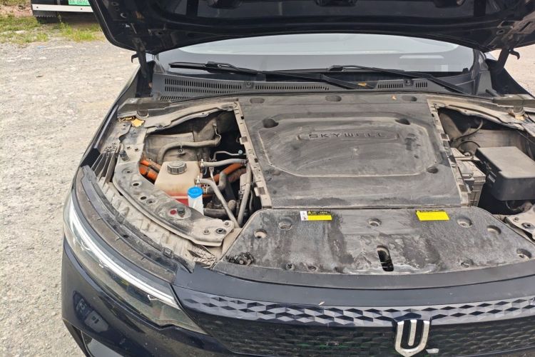 Used Skyworth ET5 2020 PureMind Smart Edition 520 km Engine Bay Right