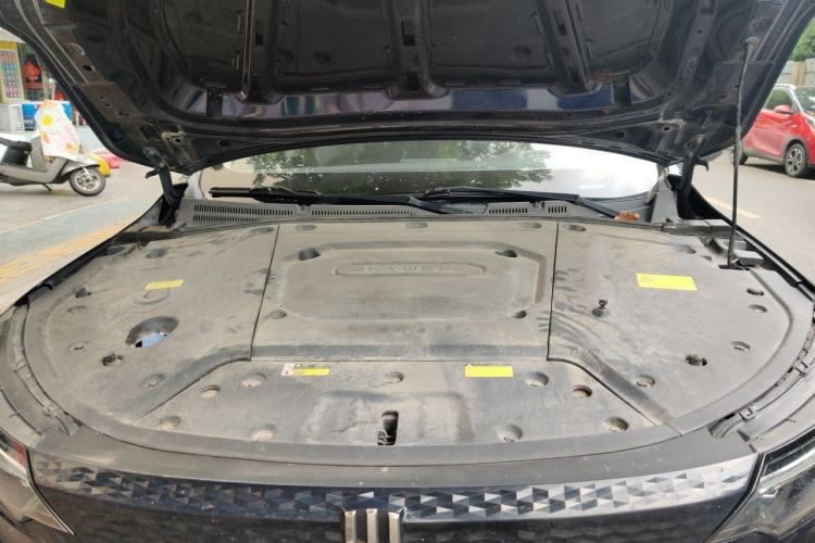 Used Skyworth ET5 2020 PureMind Smart Edition 520 km Engine Bay