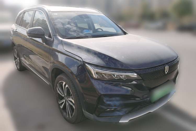Used Skyworth ET5 2020 Smart & Integrated Version 520 km Front Right 45 Deg