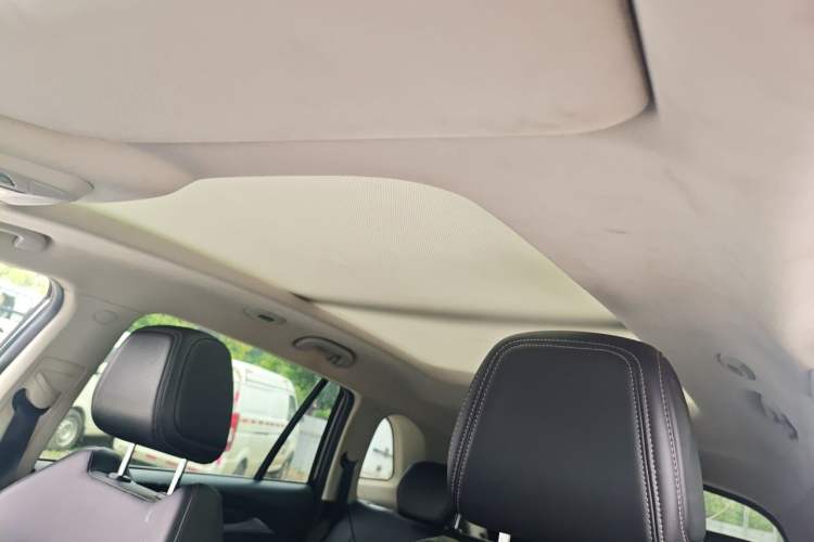 Used Skyworth ET5 2020 PureMind Smart Edition 520 km Headliner