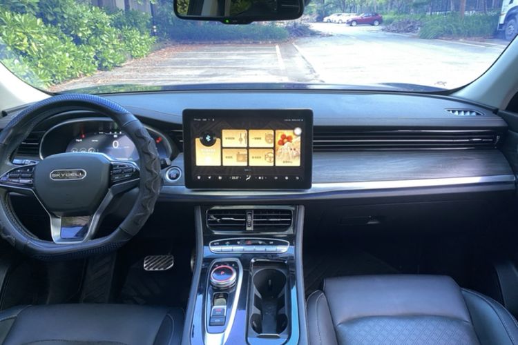Used Skyworth ET5 2020 Smart & Integrated Version 520 km Interior 4