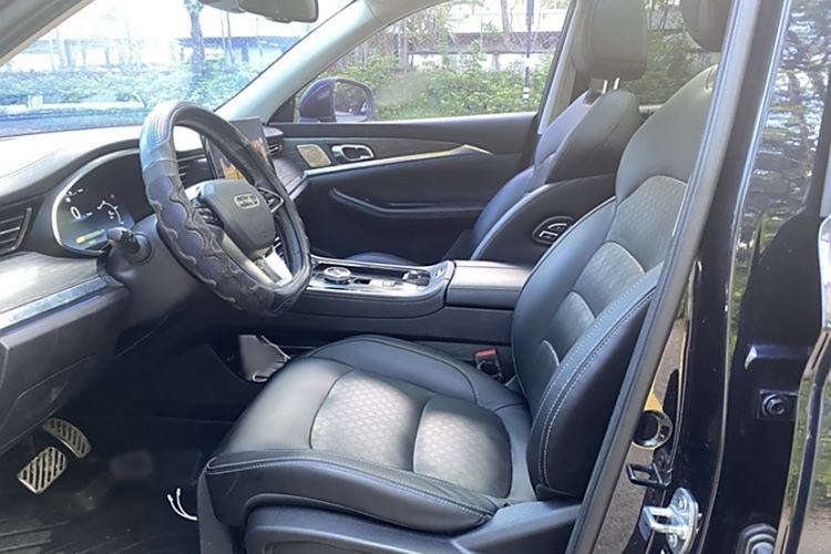 Used Skyworth ET5 2020 Smart & Integrated Version 520 km Interior 5