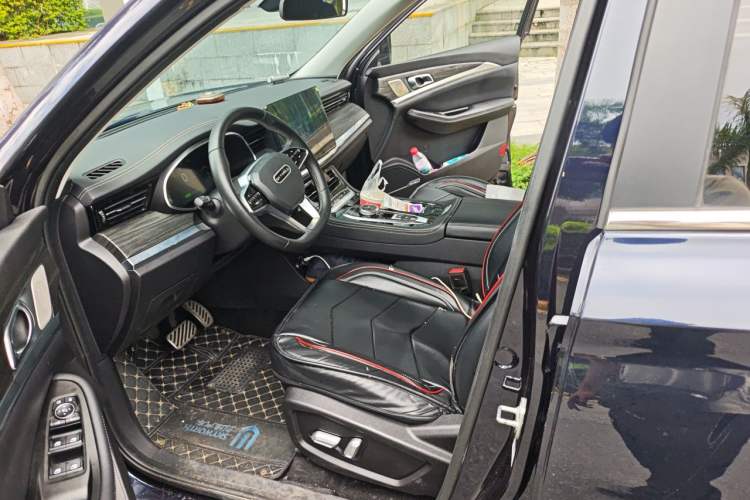 Used Skyworth ET5 2020 PureMind Smart Edition 410 km Left Front Seat