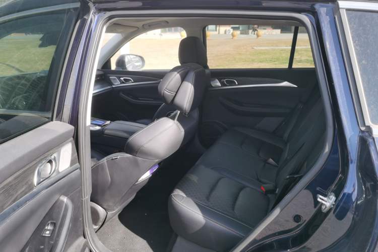Used Skyworth ET5 2020 Smart & Integrated Version 520 km Left Rear Seat