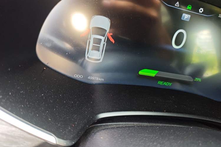 Used Skyworth ET5 2020 PureMind Smart Edition 410 km Odometer Close Up