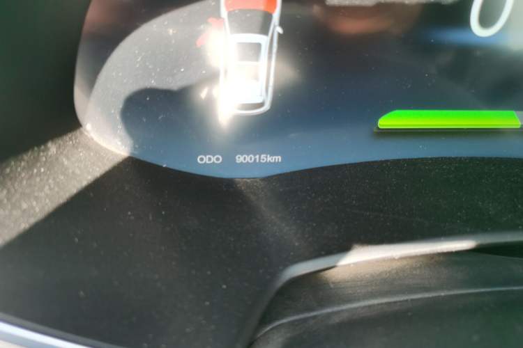 Used Skyworth ET5 2020 Smart & Integrated Version 520 km Odometer Close Up