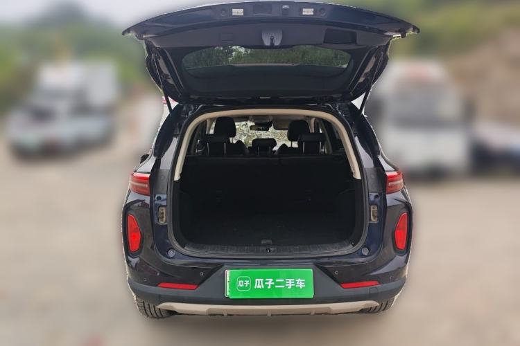Used Skyworth ET5 2020 PureMind Smart Edition 520 km Trunk