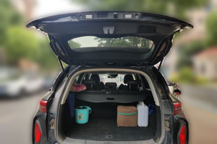 Used Skyworth ET5 2020 PureMind Smart Edition 520 km Trunk