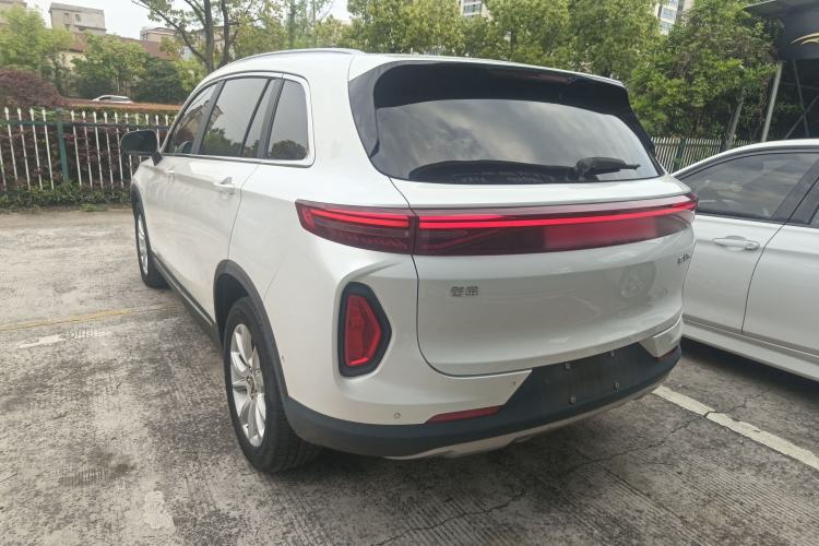 Used Skyworth ET5 2020 Smart & Integrated Version 520 km Rear Left 45 Deg