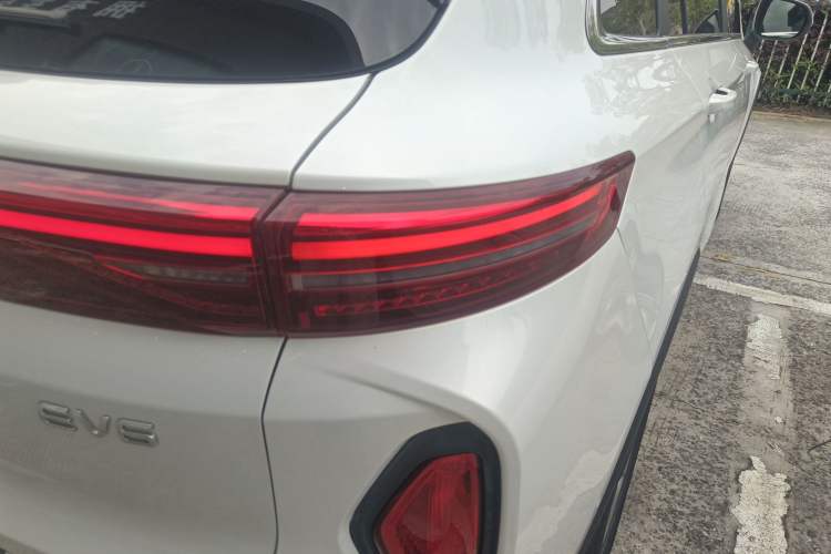 Used Skyworth ET5 2020 Smart & Integrated Version 520 km Right Rear Taillight