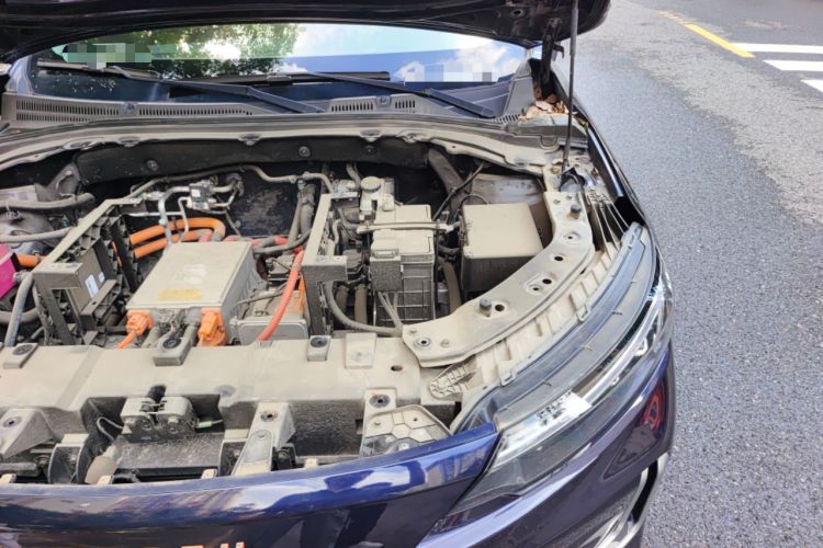 Used Skyworth EV6 2023 410 Elite Edition Engine Bay Left