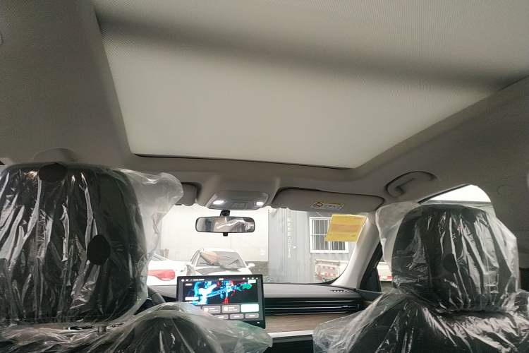 Used Skyworth EV6 2024 520 Glory Edition Headliner