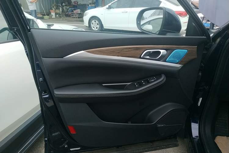 Used Skyworth EV6 2024 520 Glory Edition Left Front Door Interior