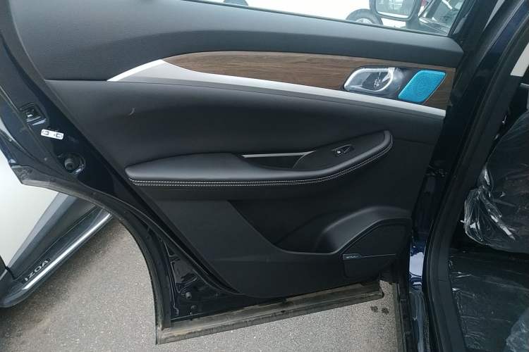 Used Skyworth EV6 2024 520 Glory Edition Left Rear Door Interior