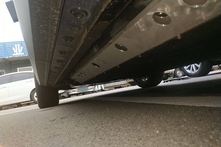 Used Skyworth EV6 2024 520 Glory Edition Left Side Sill