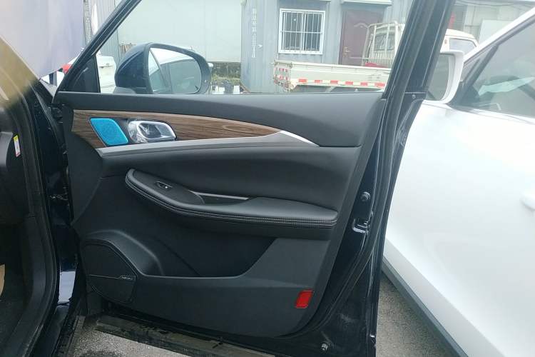 Used Skyworth EV6 2024 520 Glory Edition Right Front Door Interior
