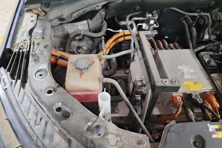 Used Skyworth EV6 2021 410 Travel Edition Engine Bay Right