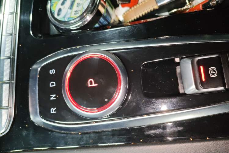 Used Skyworth EV6 2021 410 Travel Edition Gear Lever