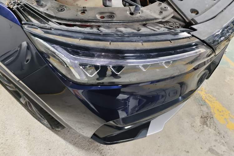 Used Skyworth EV6 2021 410 Travel Edition Right Front Headlight