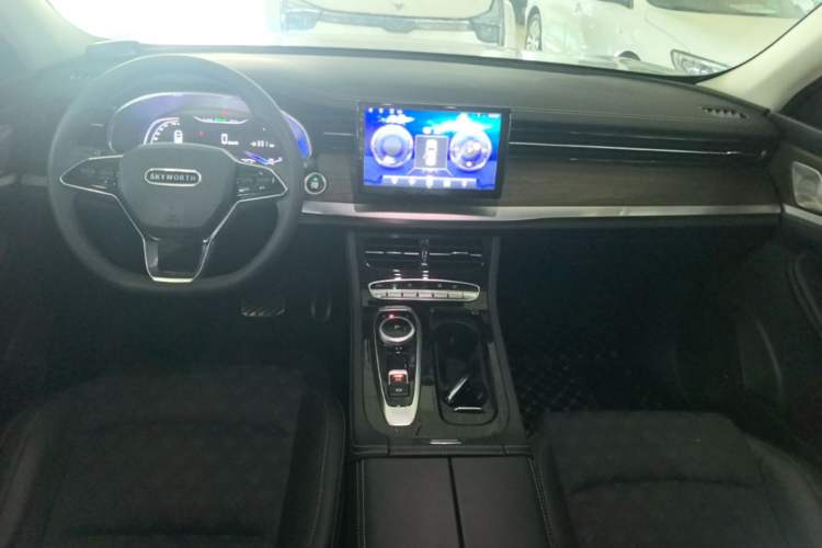 Used Skyworth EV6 2021 620 Joyful Edition Center Console